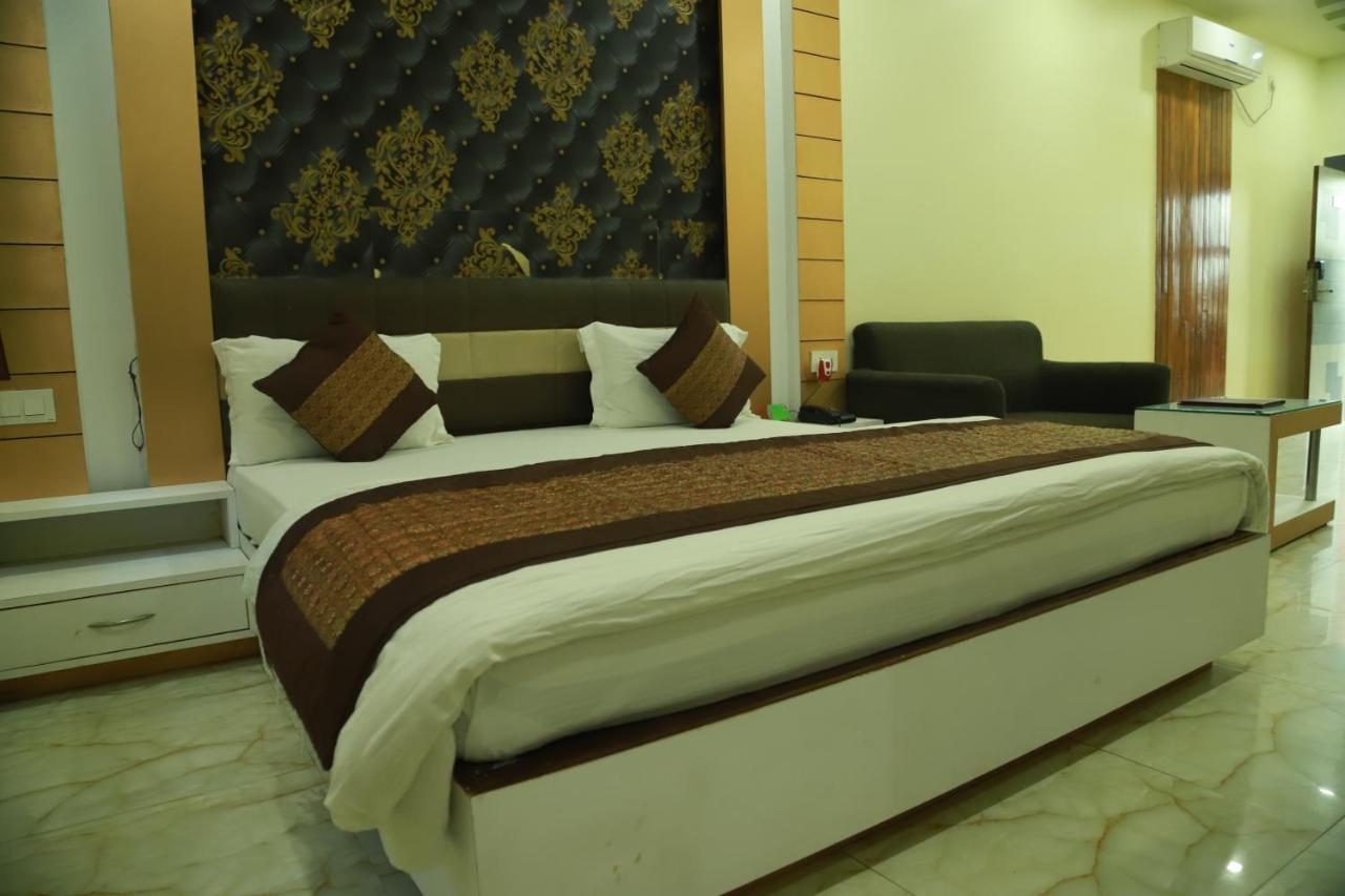 Hotel Sukhdeo Palace Gaya Exteriér fotografie